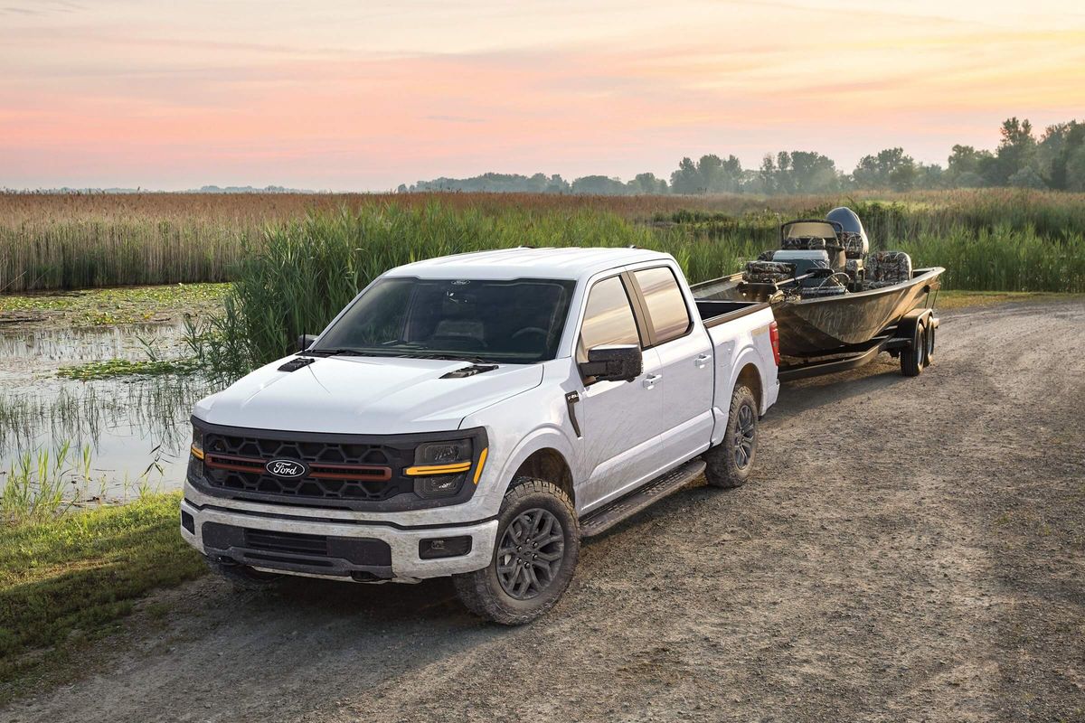 Foto: Ford USA - Seit Generationen führt der Ford F-150 die Zulassungsstatistik in den USA an und ist in der Volksseele so tief verankert wie bei uns der Golf Foto: Ford USA - Seit Generationen führt der Ford F-150 die Zulassungsstatistik in den USA an und ist in der Volksseele so tief verankert wie bei uns der Golf